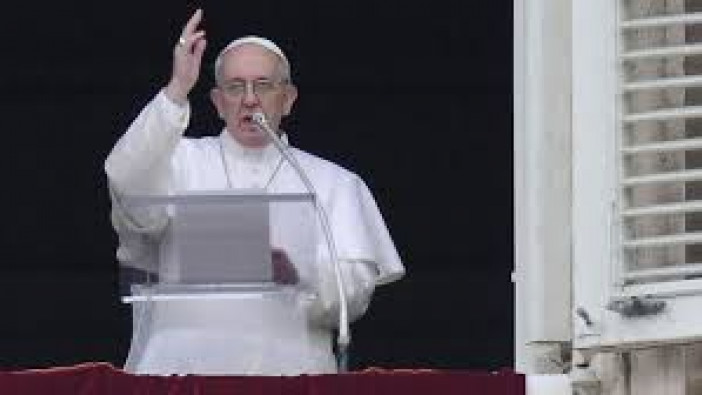El papa regalará evangelios de bolsillo a los fieles que acudan al Ángelus