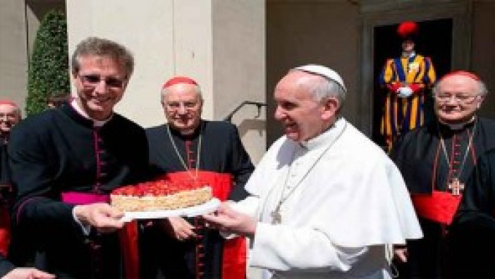 El Papa Francisco celebra su cumpleaños 77