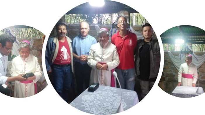 Bendición de Monseñor Carlos Germán Mesa Ruíz a  la Casa de la Misericordia Finca San Juan Pablo II en San Gil. 